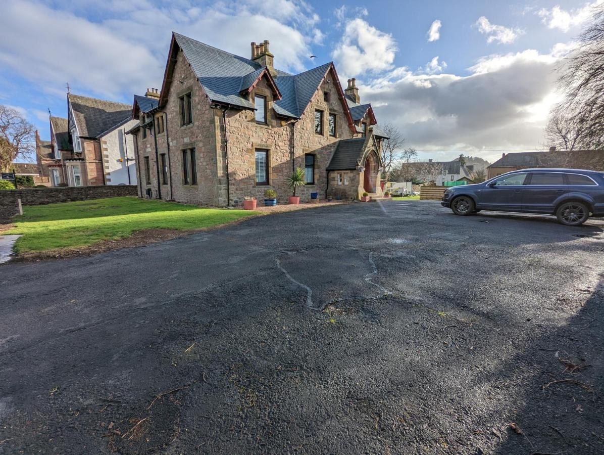 Cambeth Lodge Inverness Exterior photo